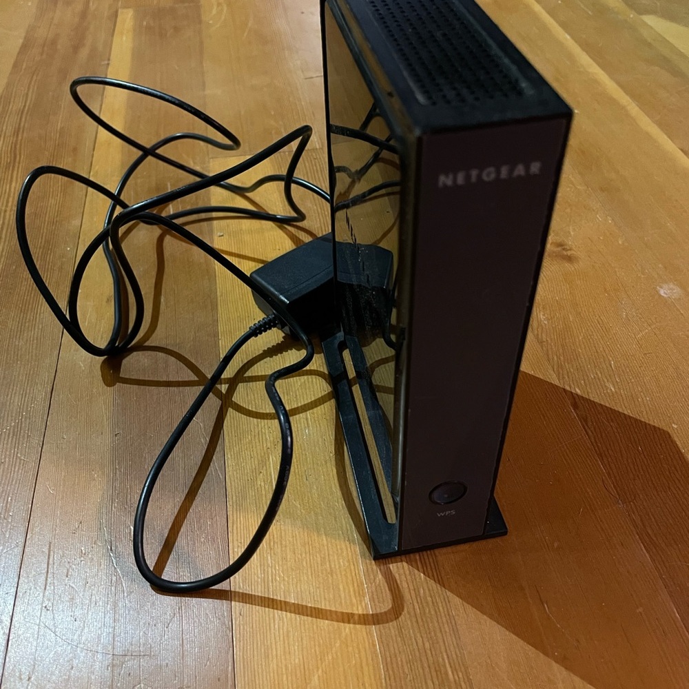 Netgear WiFi Range Extender - Picture 2 of 3